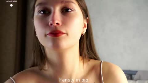 Snapshot of emmyleri chatting on 11-14-25, 01:26 Emmy online show from 11-14-25, 01:26