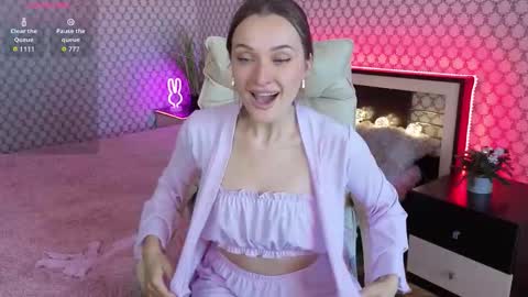 Emma online show from 09-26-25, 09:02