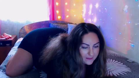 Snapshot of emmyxotty chatting on 12-29-24, 09:17 Emmy online show from 12-29-24, 09:17