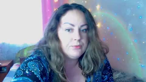 Snapshot of emmyxotty chatting on 12-31-24, 12:36 Emmy online show from 12-31-24, 12:36