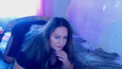 Snapshot of emmyxotty chatting on 01-12-25, 09:30 Emmy online show from 01-12-25, 09:30