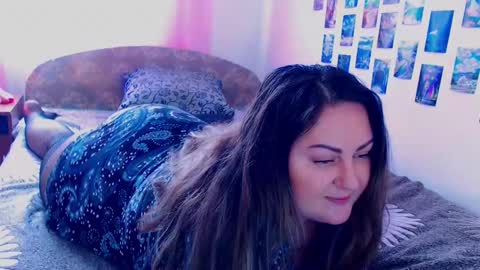 Snapshot of emmyxotty chatting on 03-02-25, 11:07 Emmy online show from 03-02-25, 11:07