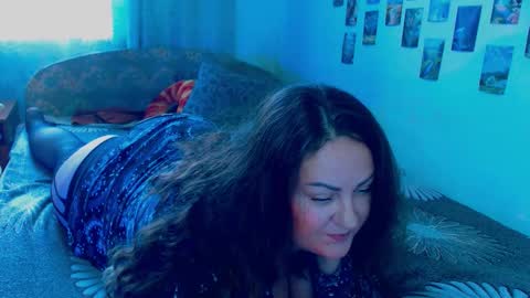 Snapshot of emmyxotty chatting on 10-31-25, 09:43 Emmy online show from 10-31-25, 09:43