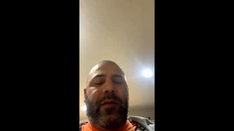 Snapshot of emoney04 chatting on 01-06-25, 01:42 emoney04 online show from 01-06-25, 01:42