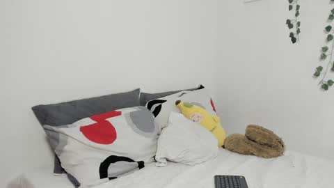 Snapshot of emperatriiiz chatting on 12-18-24, 10:24 Emperatriz online show from 12-18-24, 10:24