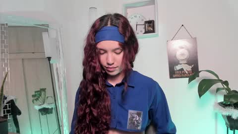 Snapshot of emperatriiiz chatting on 01-17-25, 11:18 Emperatriz online show from 01-17-25, 11:18