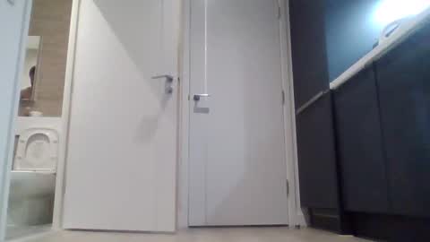 emrys2016833836 online show from 11-17-25, 10:04