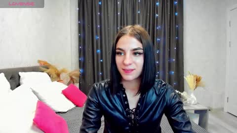 Snapshot of emy__angel chatting on 12-28-24, 12:26 emy__angel online show from 12-28-24, 12:26