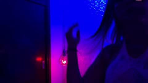 Snapshot of emy_rosse25 chatting on 10-28-25, 11:36 Emy online show from 10-28-25, 11:36