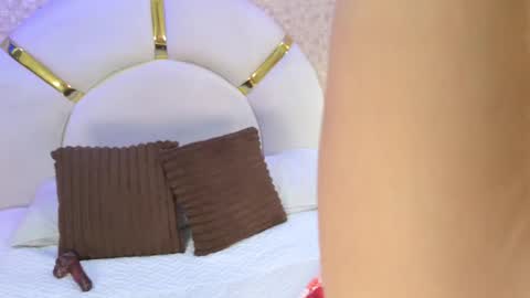 Snapshot of emy_rosse25 chatting on 11-05-25, 11:54 Emy online show from 11-05-25, 11:54