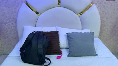 Snapshot of emy_rosse25 chatting on 11-14-25, 11:42 Emy online show from 11-14-25, 11:42