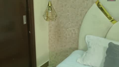 Snapshot of emy_rosse25 chatting on 11-28-25, 11:46 Emy online show from 11-28-25, 11:46