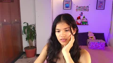 emycarver09 online show from 12-02-25, 11:48