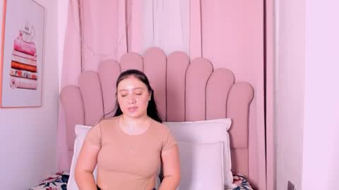 Snapshot of emymorgan chatting on 11-16-25, 12:55 emymorgan online show from 11-16-25, 12:55