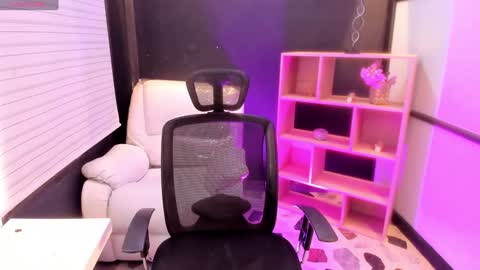 Emy Silver online show from 12-06-24, 05:44