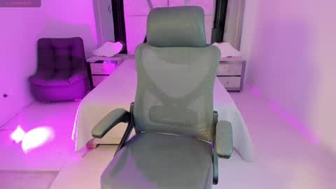 Emy Silver online show from 02-20-25, 09:42