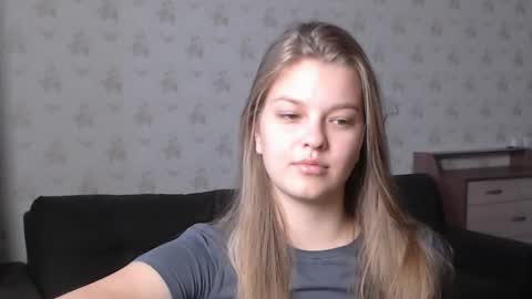 Snapshot of emysway chatting on 10-13-25, 10:15 EmySway online show from 10-13-25, 10:15