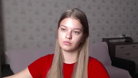 Snapshot of emysway chatting on 11-08-25, 02:12 EmySway online show from 11-08-25, 02:12