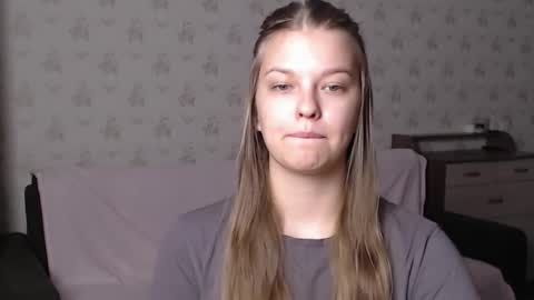 Snapshot of emysway chatting on 11-13-25, 02:38 EmySway online show from 11-13-25, 02:38