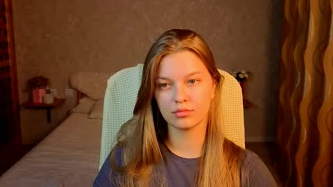 Snapshot of emysway chatting on 11-14-25, 03:00 EmySway online show from 11-14-25, 03:00