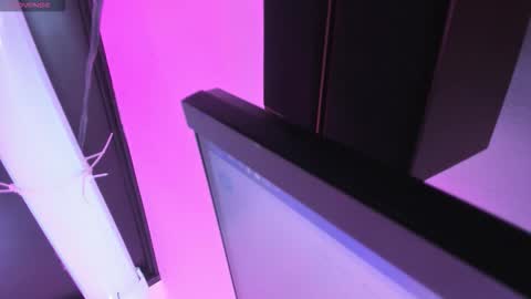 emy online show from 12-03-25, 12:47