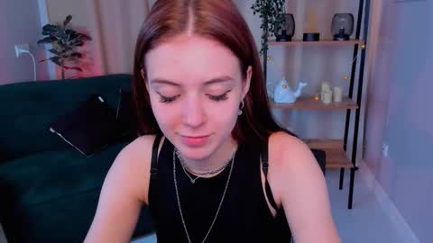 Snapshot of enchanted_bella chatting on 10-17-25, 01:35 enchanted_bella online show from 10-17-25, 01:35