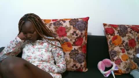 Snapshot of enchantedvee chatting on 03-28-26, 07:24 Vee online show from 03-28-26, 07:24