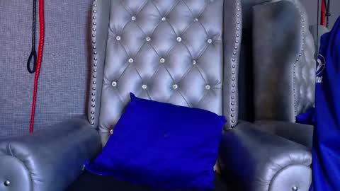 EnchantressQueen online show from 10-15-25, 05:24