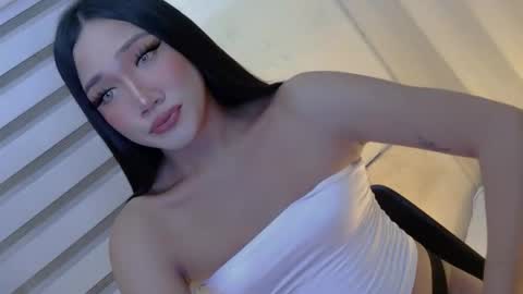 Snapshot of endless_lover22 chatting on 12-04-25, 11:41 sahara love online show from 12-04-25, 11:41