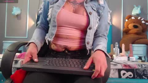 Snapshot of engel_devil chatting on 02-27-26, 12:16 Engel online show from 02-27-26, 12:16