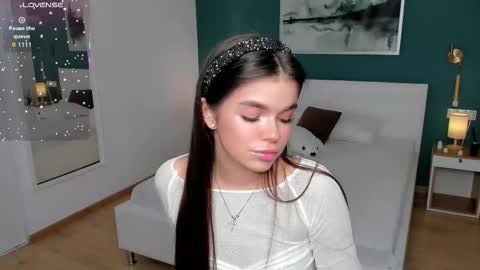 Snapshot of engelaven chatting on 09-17-25, 07:21 Christy online show from 09-17-25, 07:21