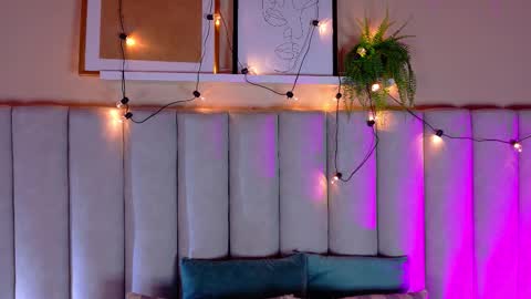 Snapshot of engelstone_ chatting on 10-17-25, 07:38 E N G E L online show from 10-17-25, 07:38