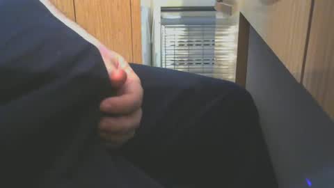 engin_83 online show from 12-13-25, 08:58