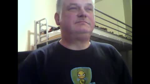 Snapshot of englishguysurrey chatting on 11-26-25, 07:59 englishguysurrey online show from 11-26-25, 07:59