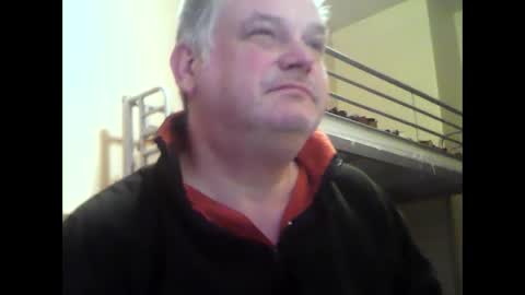 Snapshot of englishguysurrey chatting on 12-03-25, 07:27 englishguysurrey online show from 12-03-25, 07:27