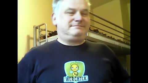 Snapshot of englishguysurrey chatting on 12-15-25, 10:30 englishguysurrey online show from 12-15-25, 10:30