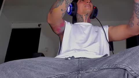 Snapshot of enjoymycock99 chatting on 12-17-24, 02:12 enjoymycock99 online show from 12-17-24, 02:12