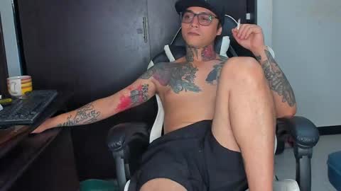 Snapshot of enjoymycock99 chatting on 02-24-25, 02:51 enjoymycock99 online show from 02-24-25, 02:51