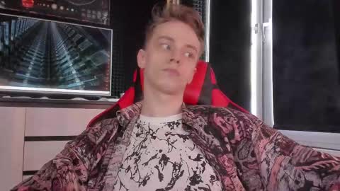 Enker online show from 10-30-25, 06:37