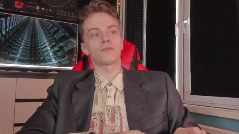 Enker online show from 10-31-25, 07:31