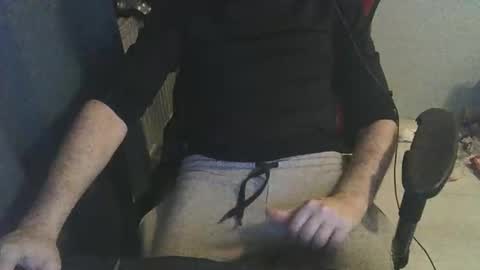 Snapshot of enriquexxx21xxx chatting on 02-06-26, 05:27 enriquexxx21xxx online show from 02-06-26, 05:27