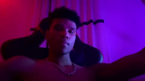 Snapshot of enzo97kat chatting on 12-25-24, 05:58 enzo97kat online show from 12-25-24, 05:58