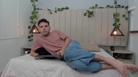 ENZO online show from 11-28-25, 02:42