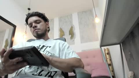    online show from 01-11-26, 03:33