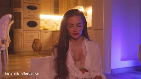 Snapshot of erelima chatting on 10-28-25, 12:03 Ana Marie online show from 10-28-25, 12:03