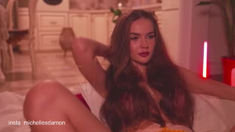 Snapshot of erelima chatting on 11-14-25, 10:51 Ana Marie online show from 11-14-25, 10:51