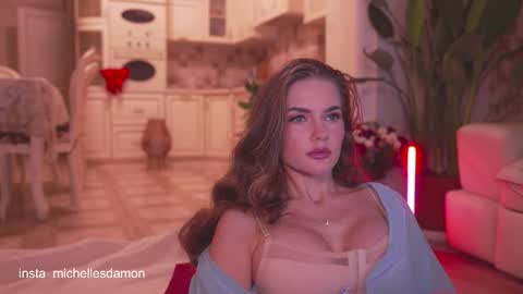 Snapshot of erelima chatting on 11-19-25, 01:38 Ana Marie online show from 11-19-25, 01:38