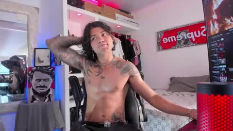 Snapshot of eren_blade_ chatting on 10-11-25, 09:13 Tht BOSS Eren online show from 10-11-25, 09:13