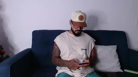 Snapshot of eric_evans1 chatting on 11-21-25, 10:47 Eric Evans online show from 11-21-25, 10:47