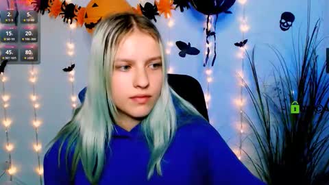 Snapshot of erica_breeze chatting on 10-28-25, 10:01 your dear Erica online show from 10-28-25, 10:01